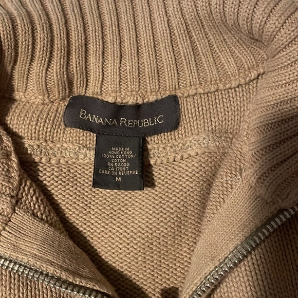 Banana Republic Sweater - Picture 3 of 3